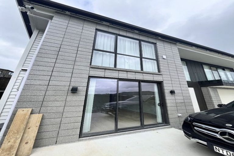 Photo of property in 3 Pocock Lane, Oteha, Auckland, 0632