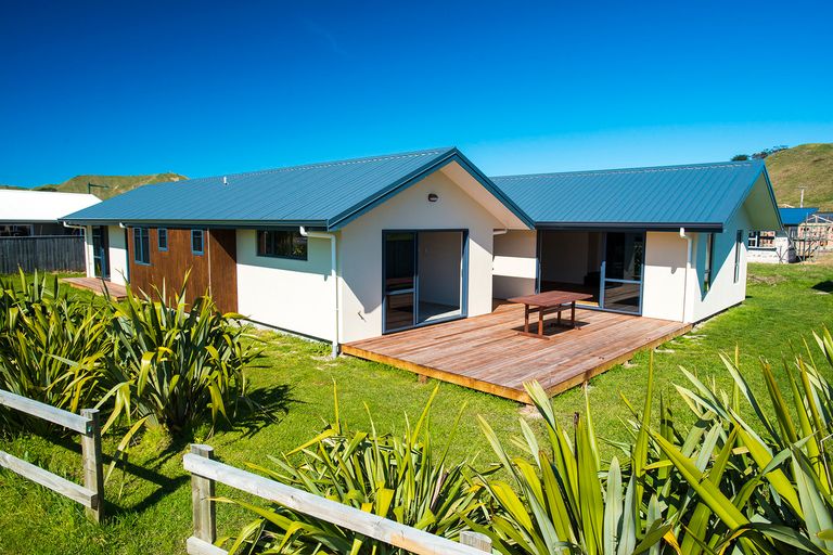 Photo of property in 14 Tuamotu Park, Wainui, Gisborne, 4010