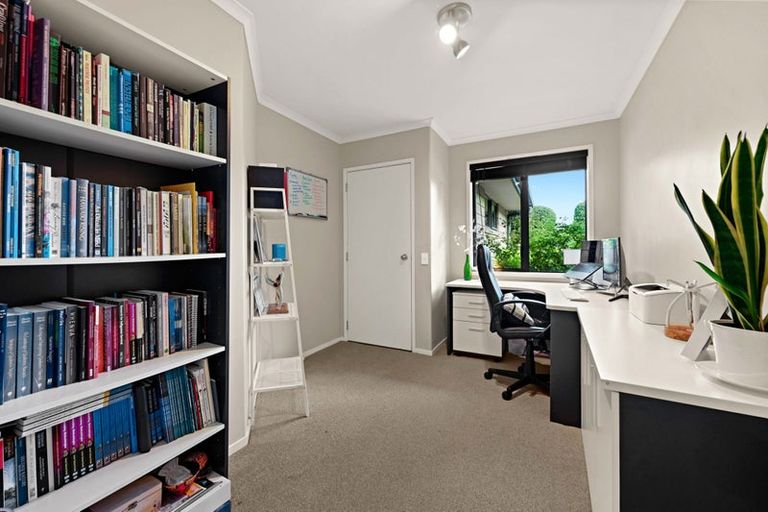 Photo of property in 21 Burgundy Court, Rototuna, Hamilton, 3210