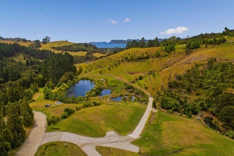Photo of property in 36 Spikes Way, Whitianga, 3510