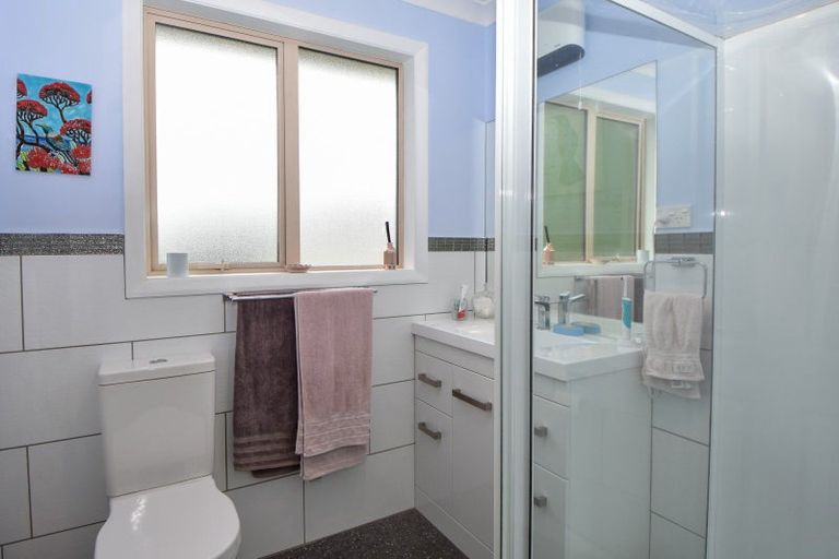 Photo of property in 240 High Street North, Carterton, 5713