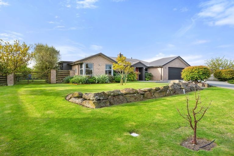 Photo of property in 19 Beaumont Drive, Rolleston, 7614