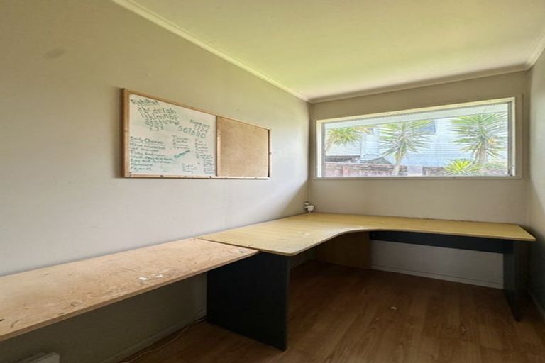 Photo of property in 20 Robson Street, Stokes Valley, Lower Hutt, 5019