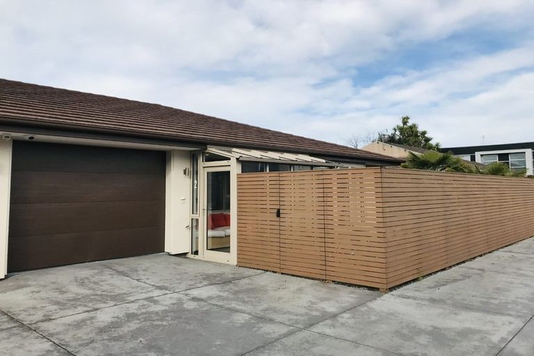 Photo of property in 2/28 Oxley Avenue, St Albans, Christchurch, 8014