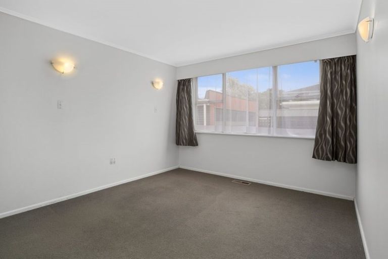 Photo of property in 40 Kebbell Grove, Epuni, Lower Hutt, 5011
