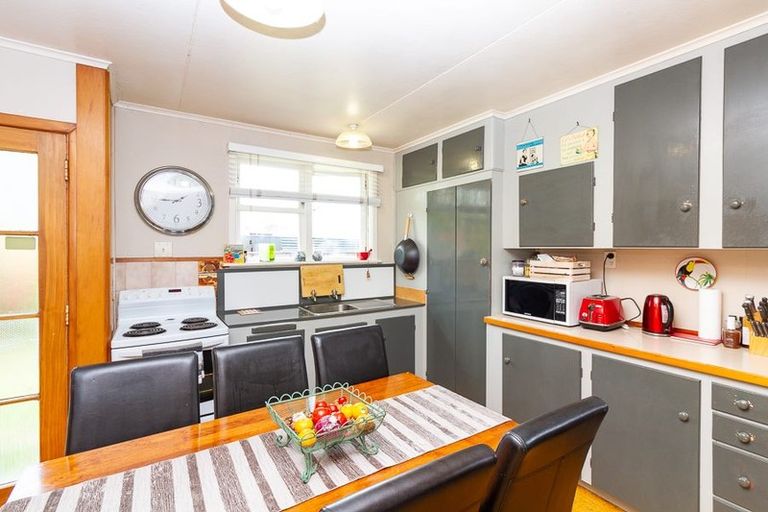 Photo of property in 3 Denbigh Place, Awapuni, Palmerston North, 4412