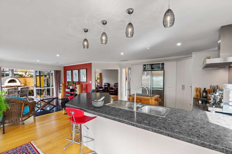 Photo of property in 3 Omana Avenue, Shelly Beach, Helensville, 0874