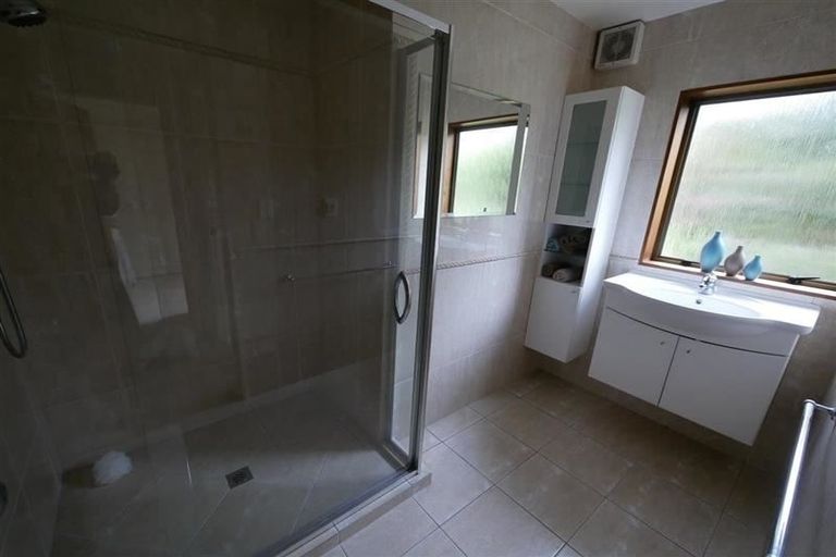 Photo of property in 76 Oakland Road, Karaka, Papakura, 2113