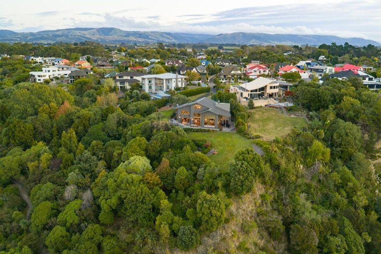 Photo of property in 45 The Strand, Fitzherbert, Palmerston North, 4410