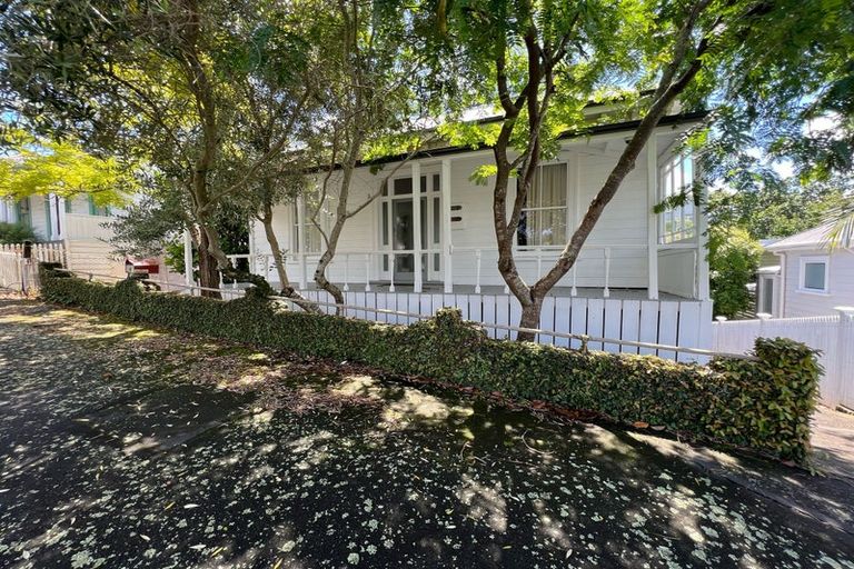 Photo of property in 36 Anglesea Street, Freemans Bay, Auckland, 1011