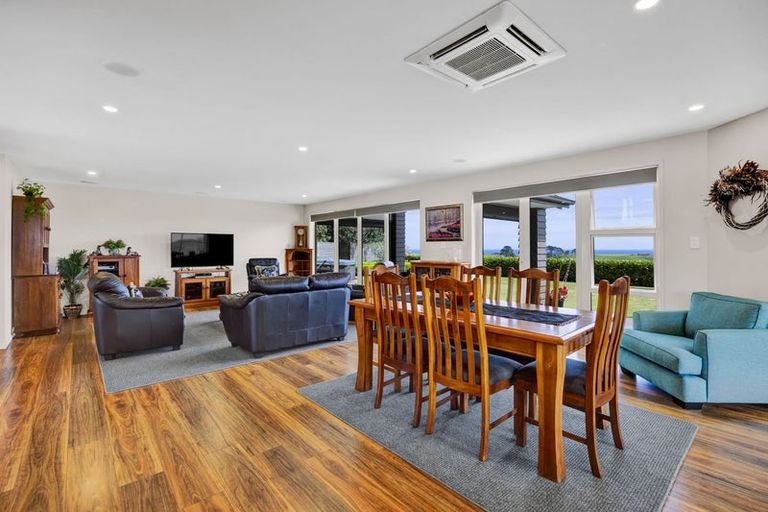 Photo of property in 253 Lwr Pitone Road, Pitone, New Plymouth, 4374