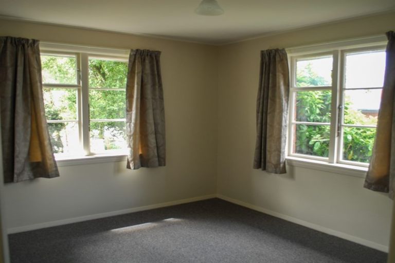 Photo of property in 5 Auburn Avenue, Upper Riccarton, Christchurch, 8041