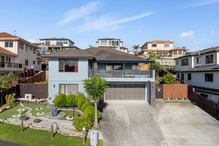 Photo of property in 19 The Enclave, Totara Heights, Auckland, 2105