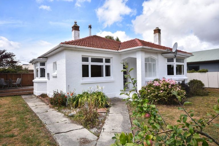 Photo of property in 19 Burns Street, Milton, 9220