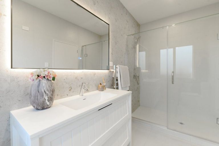 Photo of property in 112 Matua Road, Huapai, Kumeu, 0810