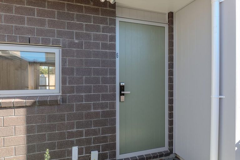 Photo of property in 6/51 Wharf Road, Te Atatu Peninsula, Auckland, 0610