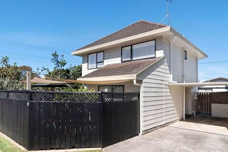 Photo of property in 1/278 Birkdale Road, Birkdale, Auckland, 0626