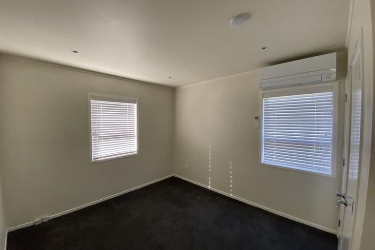 Photo of property in 66 Tauhinu Road, Greenhithe, Auckland, 0632