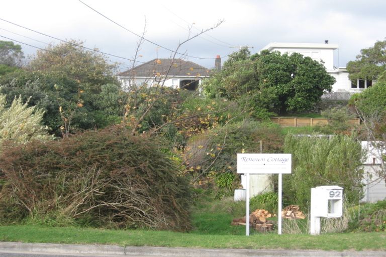 Photo of property in 92 Renown Road, Raumati South, Paraparaumu, 5032