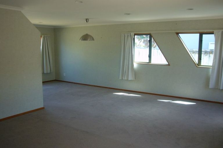 Photo of property in 85 Gravatt Road, Papamoa Beach, Papamoa, 3118