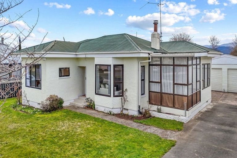 Photo of property in 4 Mckenzie Terrace, Carterton, 5713