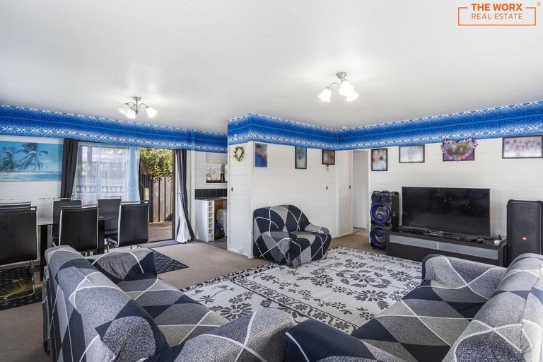 Photo of property in 2/11 Bluewater Place, Wattle Downs, Auckland, 2103