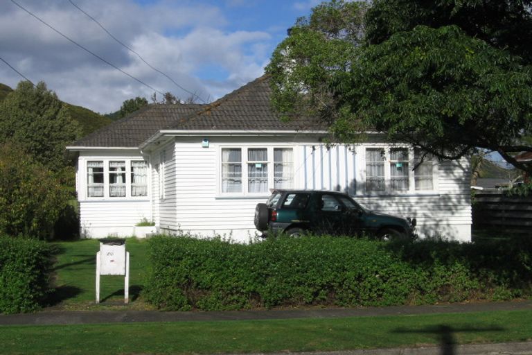 Photo of property in 26 Peck Street, Taita, Lower Hutt, 5011