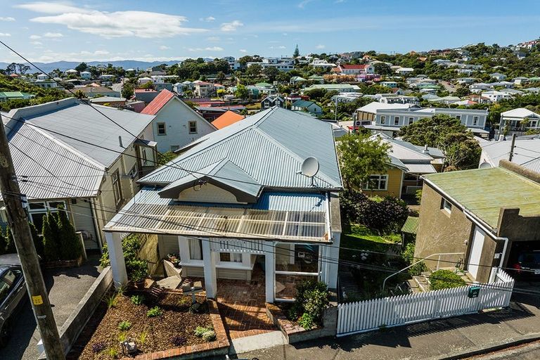 Photo of property in 20 Charlotte Avenue, Brooklyn, Wellington, 6021