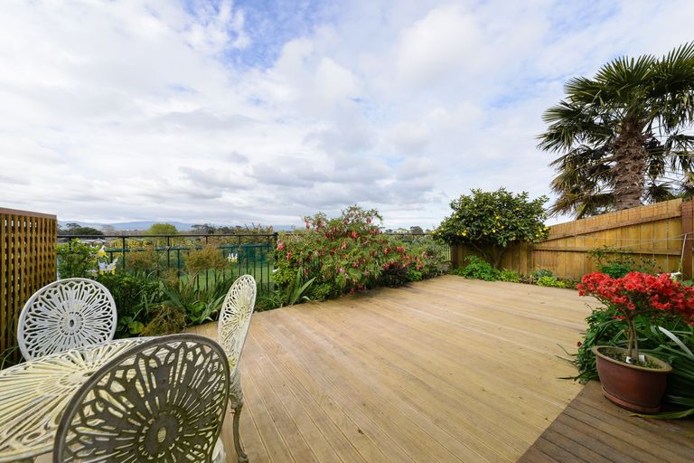 Photo of property in 53 Royal Oak Drive, Kelvin Grove, Palmerston North, 4414