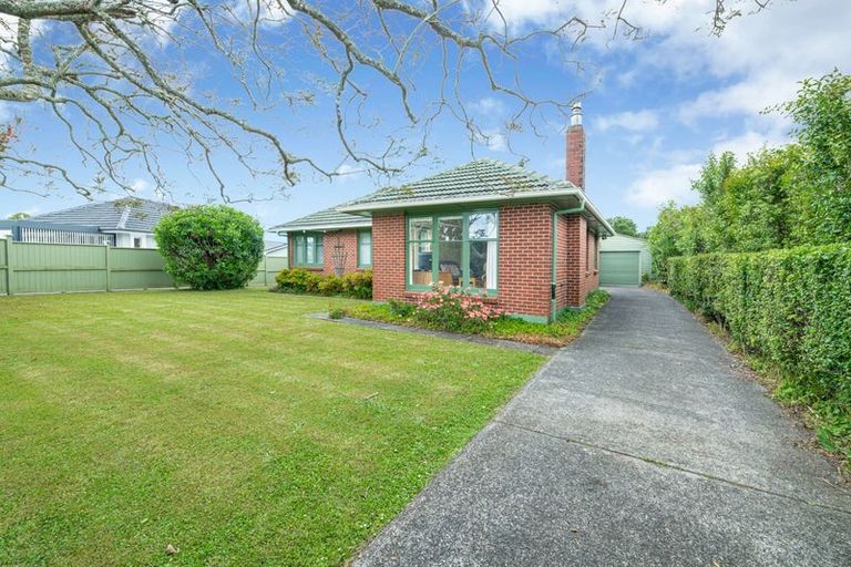 Photo of property in 78 Neil Avenue, Te Atatu Peninsula, Auckland, 0610