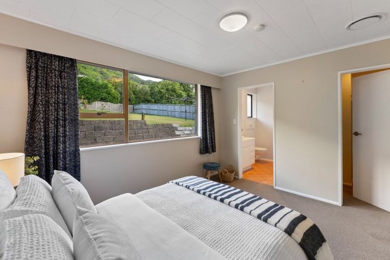 Photo of property in 137 Winara Avenue, Waikanae, 5036