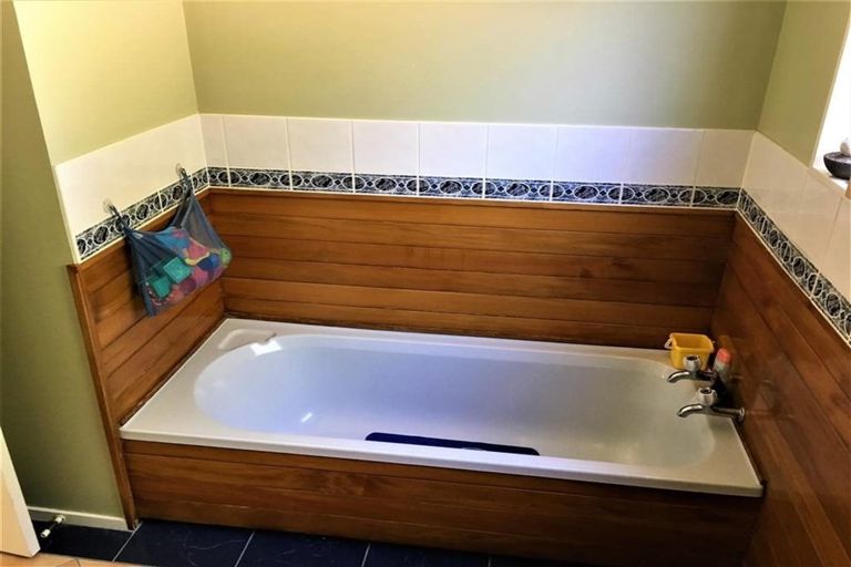 Photo of property in 2/117 Wallace Road, Papatoetoe, Auckland, 2025