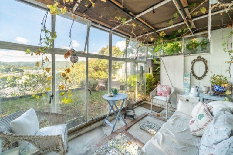 Photo of property in 121 Wainuiomata Road, Wainuiomata, Lower Hutt, 5014