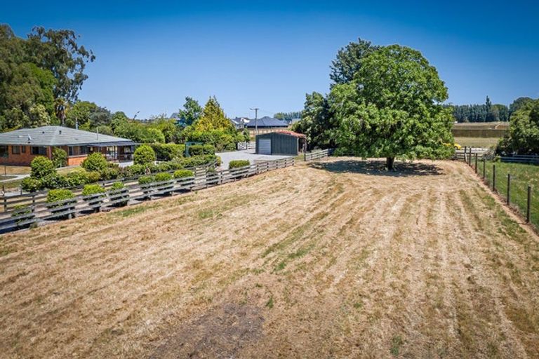 Photo of property in 704 Hawkins Road, Marshland, Christchurch, 8051