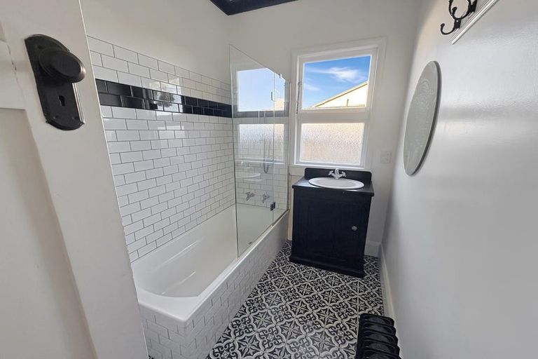 Photo of property in 91 Cook Street, Palmerston North, 4410