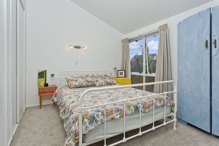 Photo of property in 5/6 Bond Crescent, Forrest Hill, Auckland, 0620