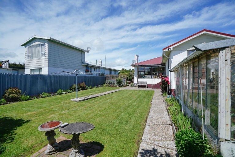 Photo of property in 52 Nichol Street, Heidelberg, Invercargill, 9812
