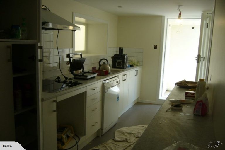 Photo of property in 24 Brougham Street, Mount Victoria, Wellington, 6011