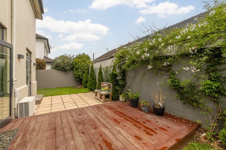 Photo of property in 85a Abberley Crescent, St Albans, Christchurch, 8014