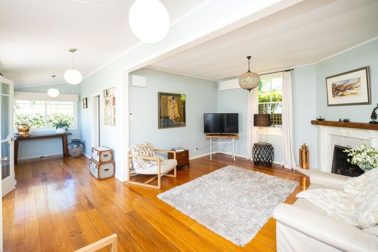 Photo of property in 15 Pipi Street, Te Awanga, 4102