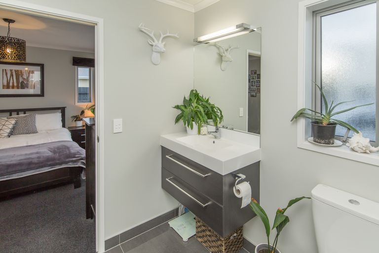 Photo of property in 175b Palmers Road, New Brighton, Christchurch, 8083