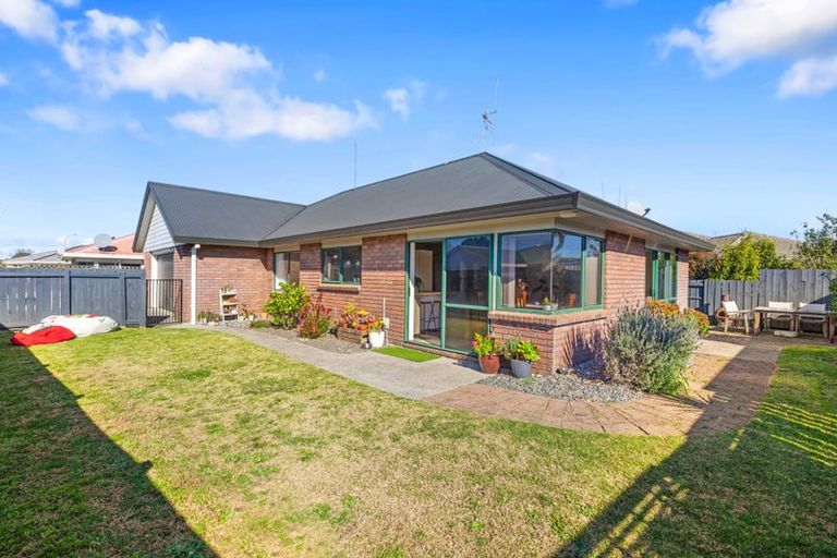Photo of property in 88 Evans Road, Papamoa Beach, Papamoa, 3118