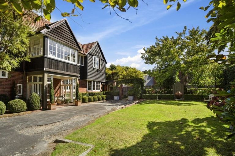 Photo of property in 8 Myrtle Street, Hutt Central, Lower Hutt, 5010