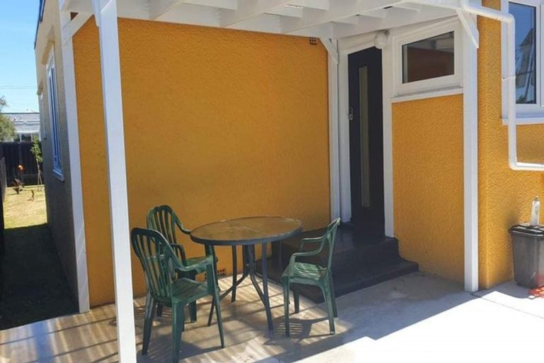 Photo of property in 8a Pharazyn Street, Gonville, Whanganui, 4500