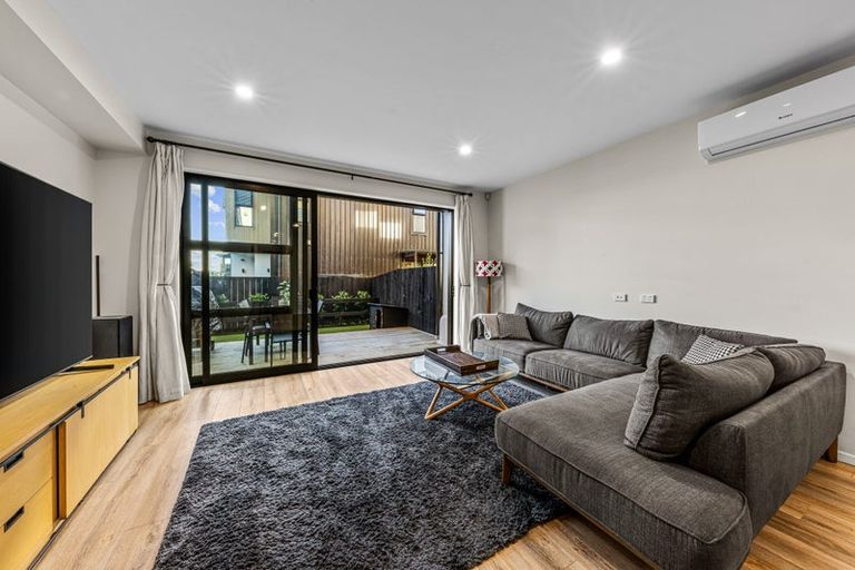 Photo of property in 42 Glidepath Road, Hobsonville, Auckland, 0616