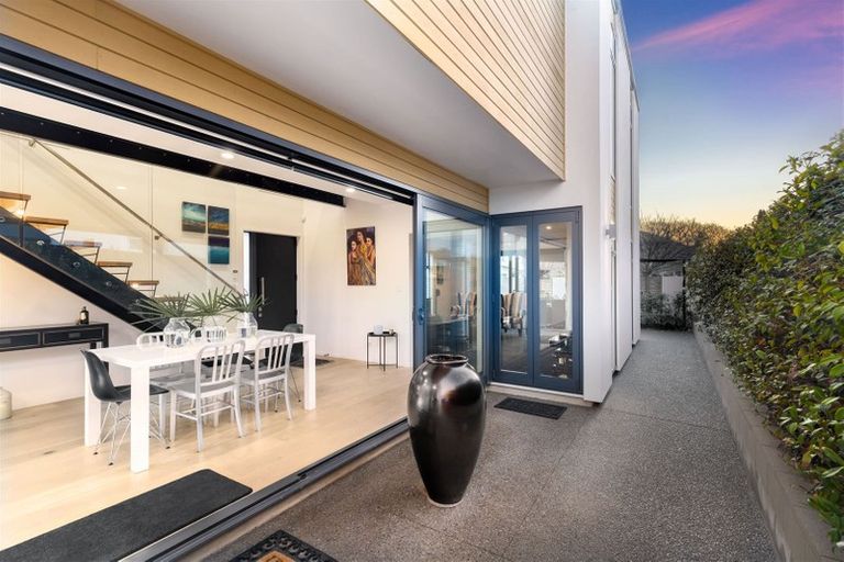 Photo of property in 994 Colombo Street, St Albans, Christchurch, 8014