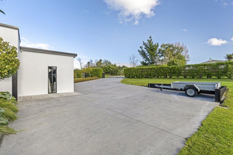 Photo of property in 111 Polson Hill Drive, Aokautere, Palmerston North, 4471