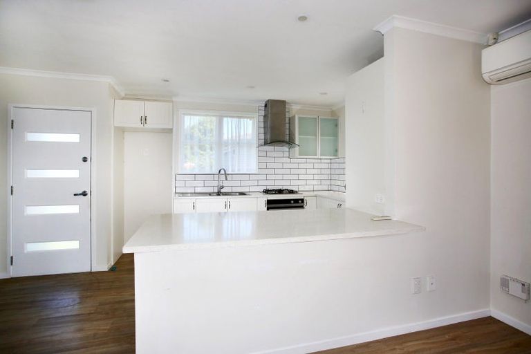 Photo of property in 1/1 Cooper Place, Papakura, 2110