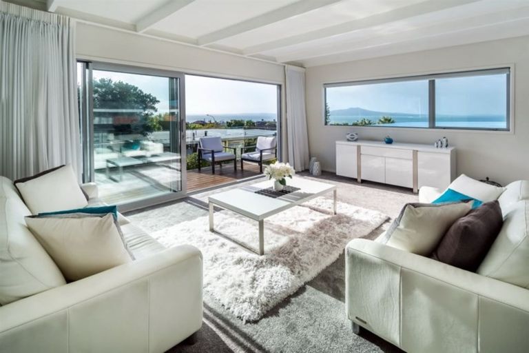 Photo of property in 2/5 Marama Street, Castor Bay, Auckland, 0620