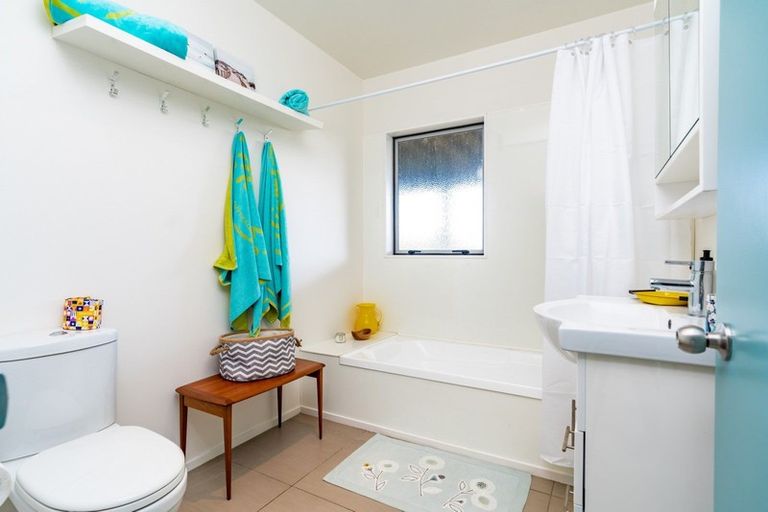 Photo of property in 64 Reotahi Road, Whangarei Heads, Whangarei, 0174